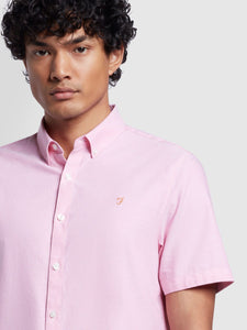 Farah f4wsb061 609 | Brewer Slim Fit Short Sleeve Shirt in Coral Pink