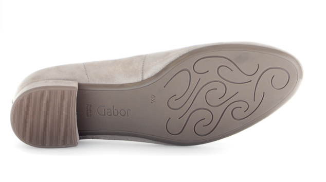Gabor Court Shoe in Metallic Gold 61.421.62