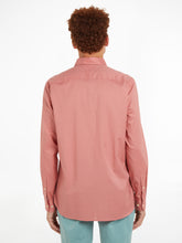 Load image into Gallery viewer, Tommy Hilfiger mw0mw30934 TJ5 | Poplin Regular Fit Shirt in Teaberry Pink