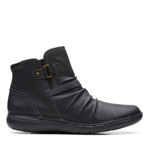 Clarks Un Loop Top | Leather Zip Boots in Black