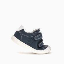 Load image into Gallery viewer, Pablosky Boys Navy Velcro Shoe 048525