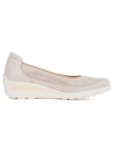 Load image into Gallery viewer, Ara Slip On Wedge Beige 12-50664-05