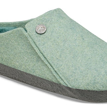 Load image into Gallery viewer, Birkenstock 1025102 | Zermet Sherling Slippers in Matcha Green