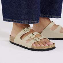 Load image into Gallery viewer, Birkenstock Florida Sandals Sandcastle 1029265