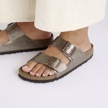 Load image into Gallery viewer, Birkenstock Arizona Graceful Taupe 1029439