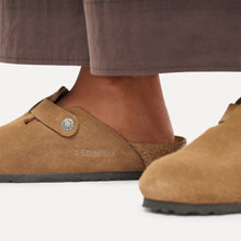 Load image into Gallery viewer, Birkenstock Boston Dark Tea Clogs 1032795