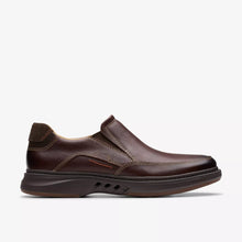 Load image into Gallery viewer, Clarks Mahogany Brown Slip On Shoe Un Briley Step