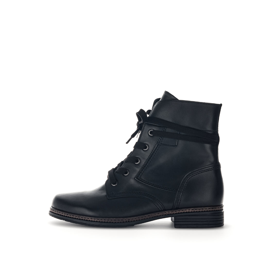 Gabor 34.674 | Lace Up Boot in Schwarz Black