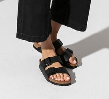 Load image into Gallery viewer, Birkenstock 0051793 Arizona Black