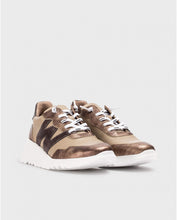 Load image into Gallery viewer, Wonders Wedge Trainers Taupe E-6760