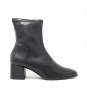 Load image into Gallery viewer, Miss Elastic Black Leather Slip On Boots 75311 05 Wow