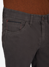 Load image into Gallery viewer, Club Of Comfort 7625 2