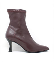Load image into Gallery viewer, Miss Elastic Burgundy Leather Slip On Boots 78042 07 Burdeos Malori
