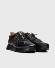 Load image into Gallery viewer, Wonders Wedge Trainers Black and bronze A-2491