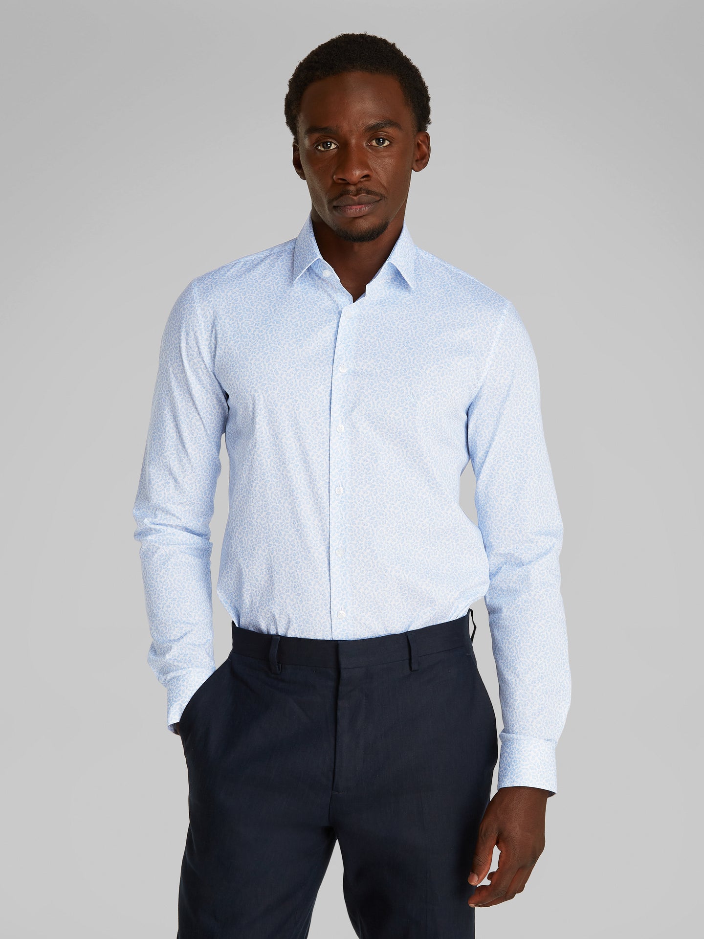 Calvin Klein | Floral Print Slim Fit Shirt in Blue & White | k10k114314 ck2