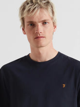 Load image into Gallery viewer, Farah Navy Tee f4kfd040 412