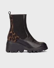 Load image into Gallery viewer, Wonders Black Leopard Wedge Boots G-7032 Negro Tabac