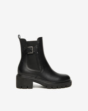 Load image into Gallery viewer, Nero Giardini Black Chelsea Boots I514814 100