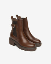 Load image into Gallery viewer, Nero Giardini Brown Chelsea Boots I51481 412