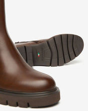 Load image into Gallery viewer, Nero Giardini Brown Chelsea Boots I51481 412
