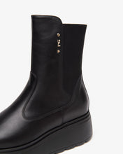 Load image into Gallery viewer, Nero Giardini Black Platform Boots I514901 100