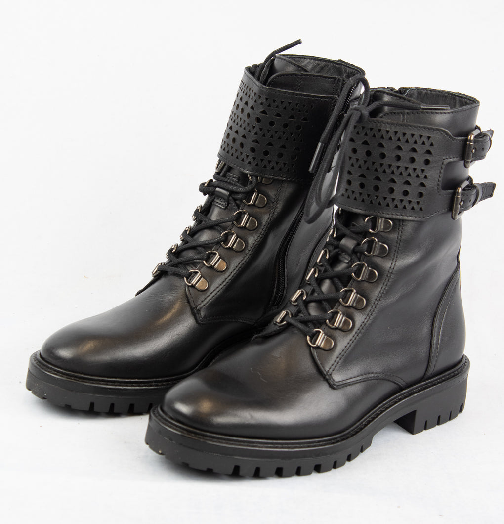Alpe 2691.17 | Black Leather Lace Up Boots in Negro Black