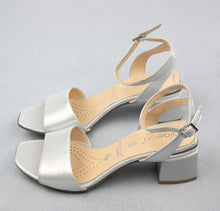 Load image into Gallery viewer, Bioeco 3942 2103 | 6.5cm Block Heel Leather Sandals in Silver