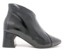 Load image into Gallery viewer, Wonders Black Patent Ankle Boots with Zip I-9013