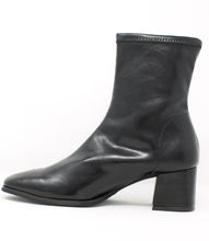 Load image into Gallery viewer, Miss Elastic Black Leather Slip On Boots 75311 05 Wow