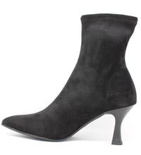 Load image into Gallery viewer, Miss Elastic Black Suede Slip On Boots 78042 05 Ante Str