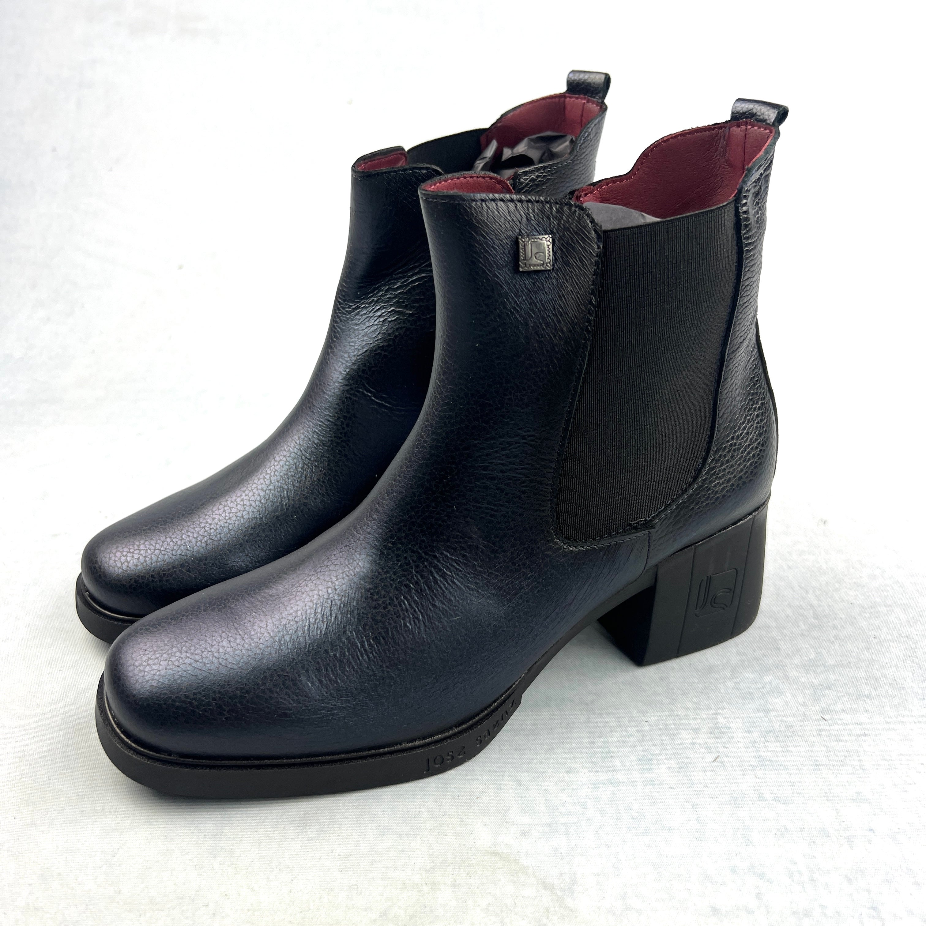 Jose Saenz | Block Heel Leather Boots with Side Zip in Navy