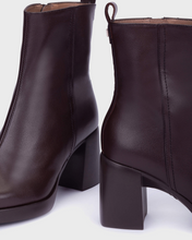 Load image into Gallery viewer, Wonders Brown Leather Boots L-1601 Testa