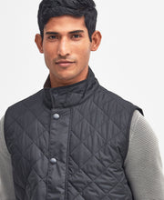 Load image into Gallery viewer, Barbour Lowerdale Gilet Navy MGI0245 ny71