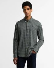 Load image into Gallery viewer, Barbour Finkle Check Shirt Green MSH5242 GN49