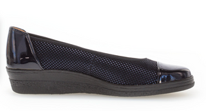 Gabor Wedge Shoe in Navy 06.402.86