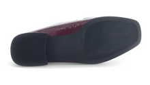 Load image into Gallery viewer, Gabor Bordeaux Block Heel 75.261.95