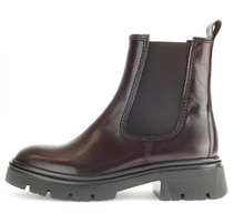 Load image into Gallery viewer, Gabor Chelsea Boots 71.850.28