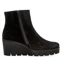 Load image into Gallery viewer, Gabor Black Wedge Boots 74.780.17