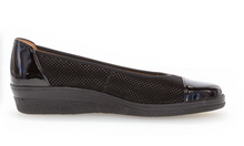 Load image into Gallery viewer, Gabor Black Wedge Pumps 06.402.87