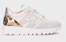 Load image into Gallery viewer, Wonders White Leopard Trainers A24100