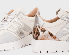 Load image into Gallery viewer, Wonders White Leopard Trainers A24100
