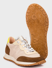Load image into Gallery viewer, Wonders Taupe Cognac Trainers A-4802