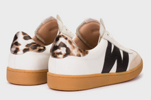 Load image into Gallery viewer, Wonders White Beige Trainers AP-2001