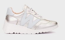 Load image into Gallery viewer, Wonders Silver Wedge Trainers E-6770