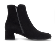 Load image into Gallery viewer, Gabor Black Boots 8036.01 002