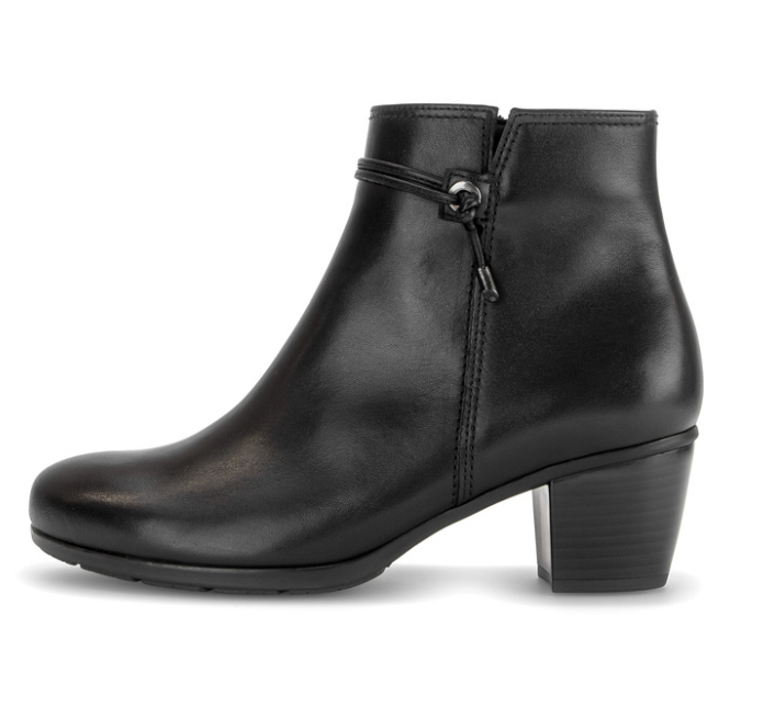 Gabor Black Leather Boots 8029.01 002