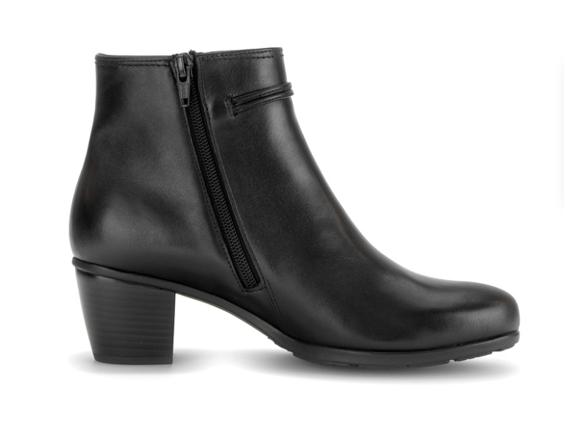 Gabor Black Leather Boots 8029.01 002