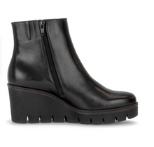 Load image into Gallery viewer, Gabor Black Leather Wedge Boots 8045.01 004
