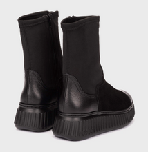 Load image into Gallery viewer, Wonders Black Stretch Boots A-5207 Negro