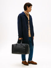 Load image into Gallery viewer, Tommy Hilfiger | Duffle Bag in Black with Logo | am0am13630 bds